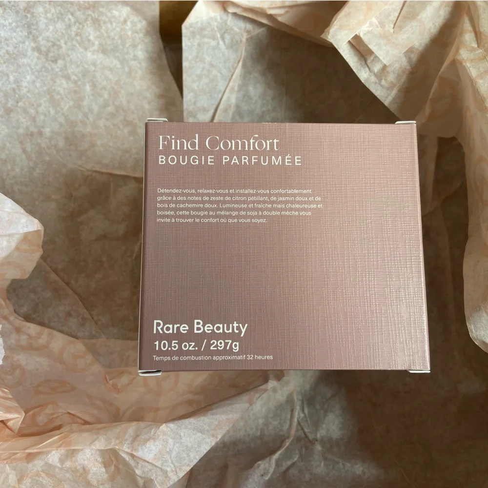 NWT Rare Beauty by Selena Gomez Find Comfort Scented Candle